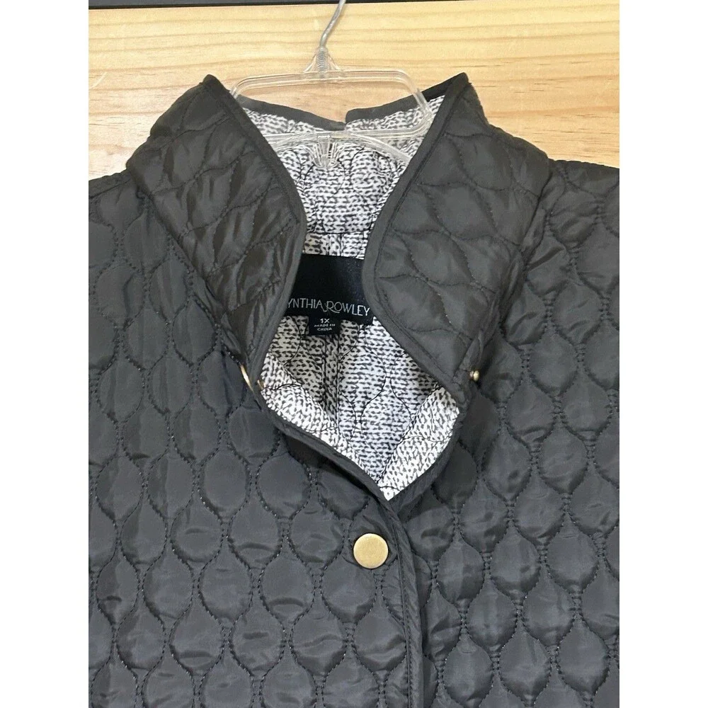 Cynthia Rowley Quilted  Barn Jacket Black Size XL Snap Button Enclosure Pockets